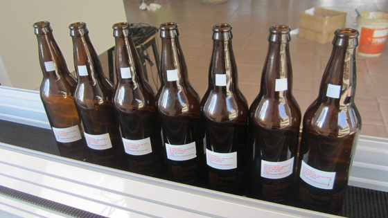 เครื่องพิมพ์หน้าจอขวดแก้ว / โลหะ CNC งาน Serigraphic สำหรับกระป๋องสเปรย์ไวน์